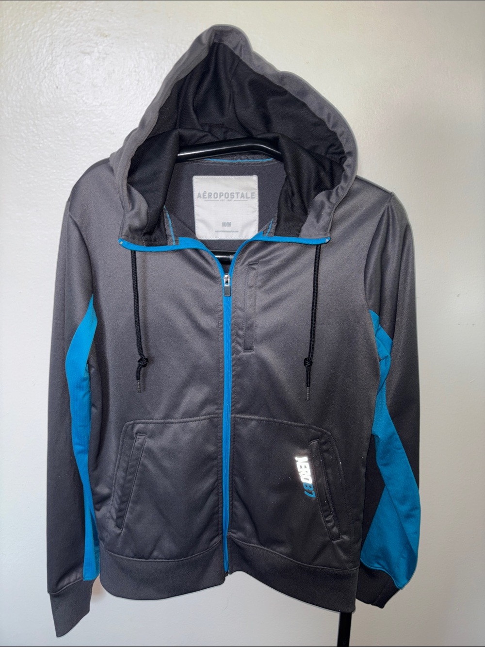 Aeropostale Men’s Sz M Gray and Blue Full-Zip Hooded Fleece Lined Windbreaker